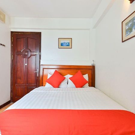 Oyo 216 Alisa Hotel Hanoi Luaran gambar